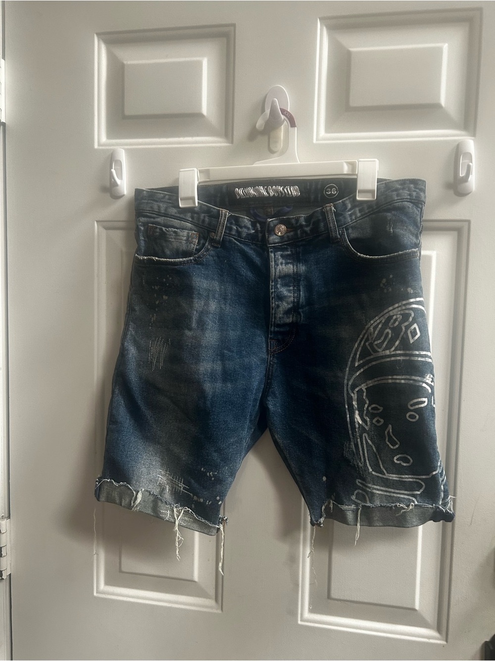 Billionaire Boys Club Large Helmet Dark Wash Distressed Denim Men’s Shorts Sz 36